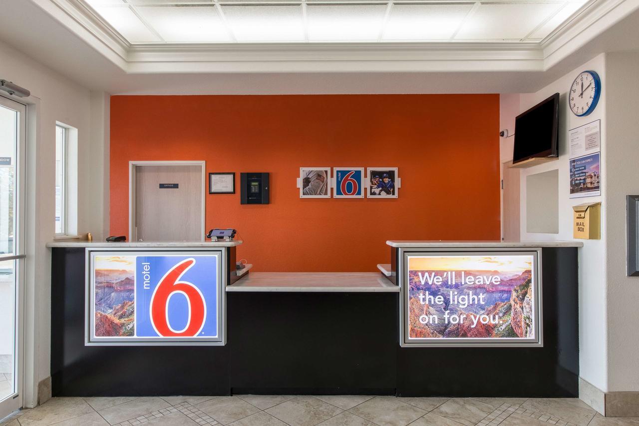 Motel 6-San Antonio, Tx - Downtown - Alamo Dome Luaran gambar
