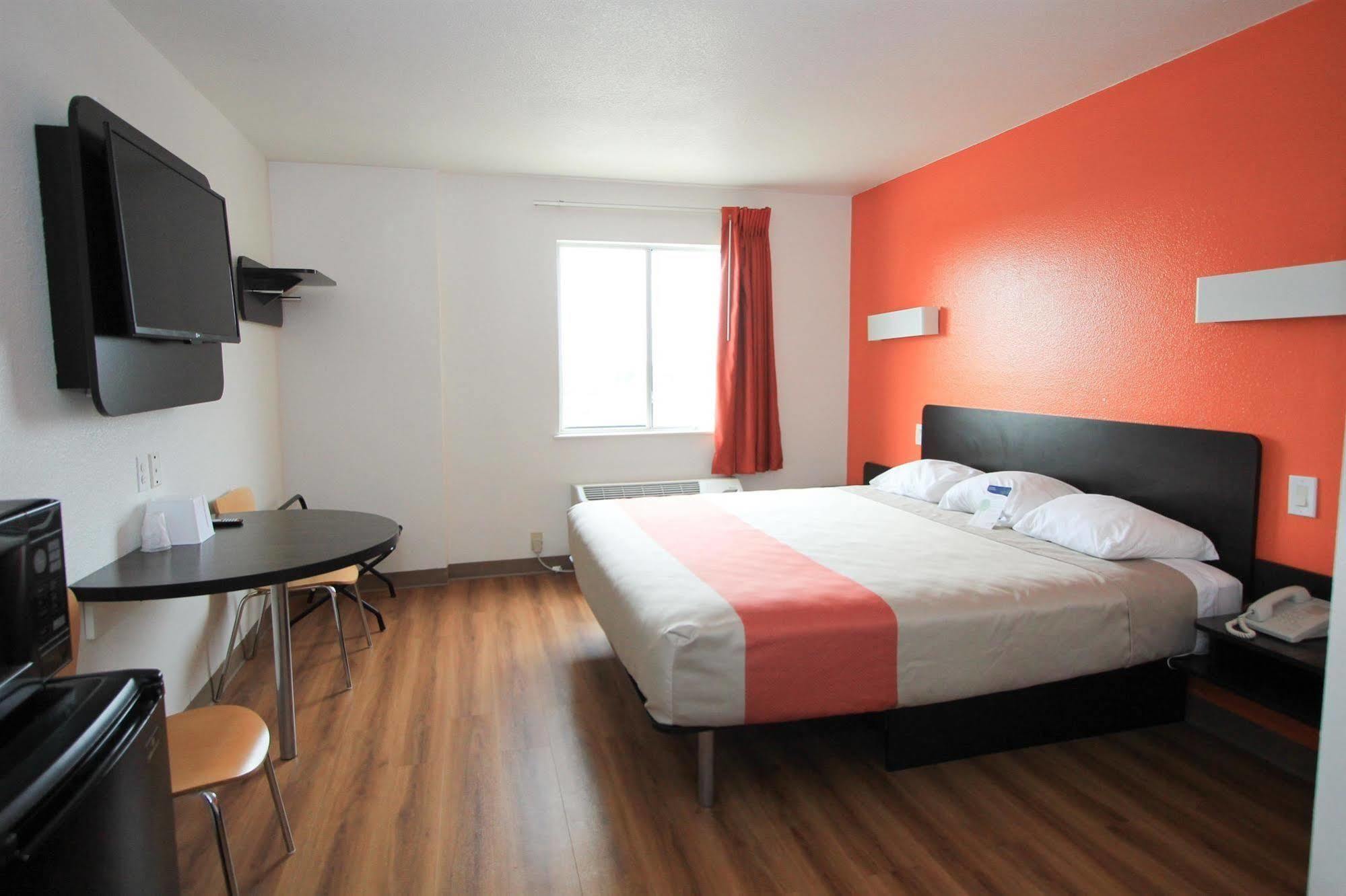 Motel 6-San Antonio, Tx - Downtown - Alamo Dome Luaran gambar
