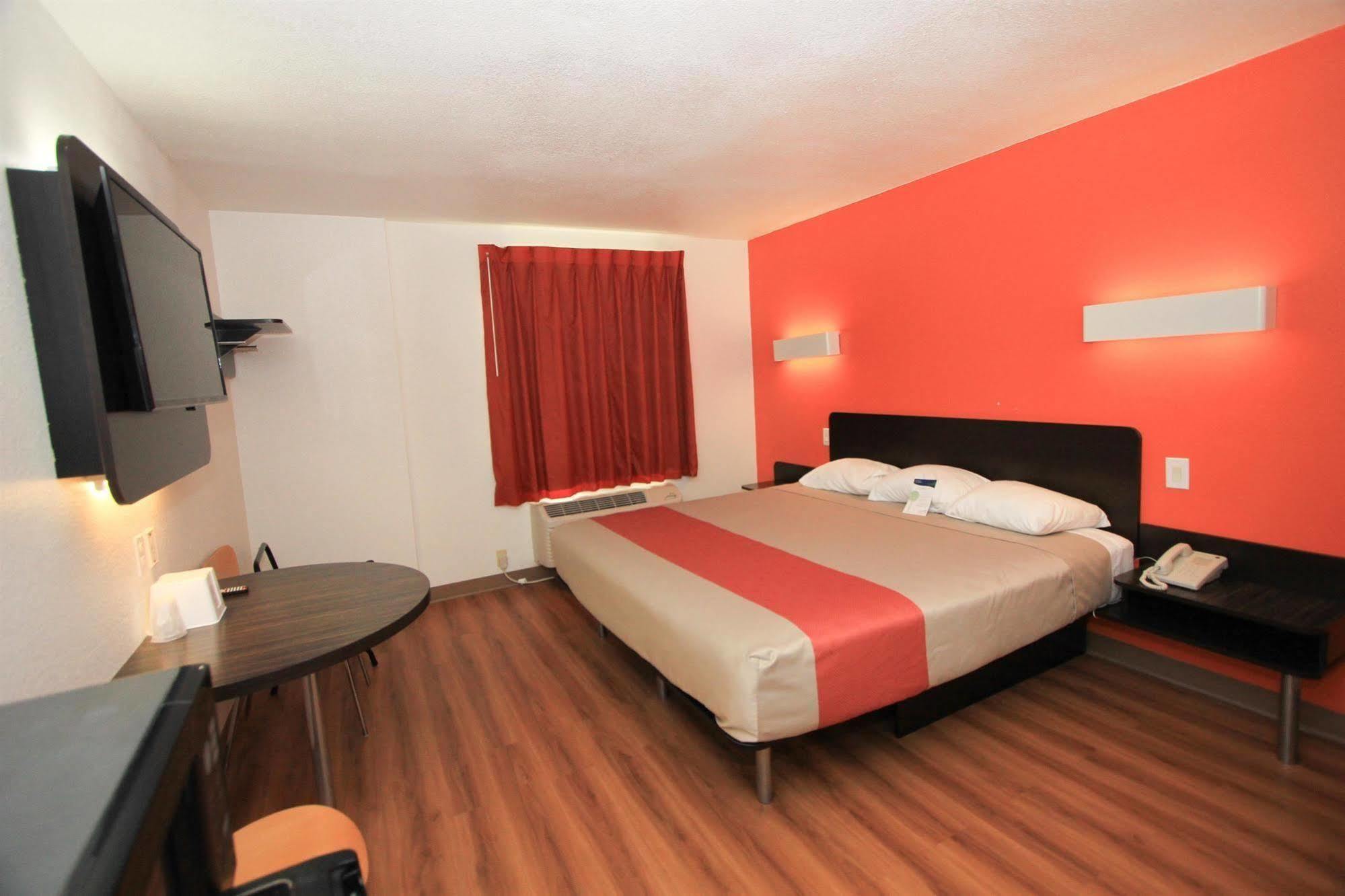 Motel 6-San Antonio, Tx - Downtown - Alamo Dome Luaran gambar